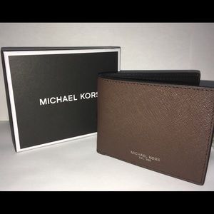 Michael Kors Wallet 100% Authentic